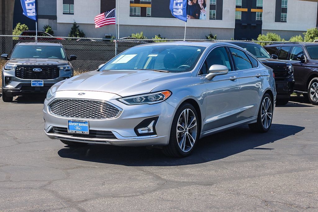 Used 2020 Ford Fusion Titanium FWD image 4