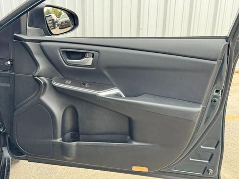 Used 2017 Toyota Camry SE image 41