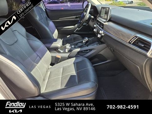 Certified 2022 Kia Telluride EX w/ EX Premium Package AWD/4WD image 20