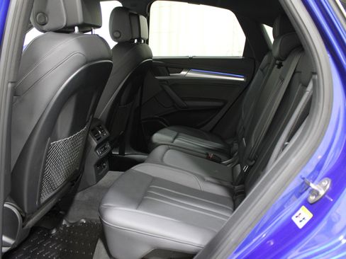 Used 2021 Audi Q5 Prestige w/ Prestige Package image 24