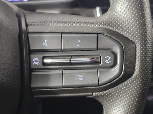 Used 2023 Chevrolet Colorado Trail Boss image 26