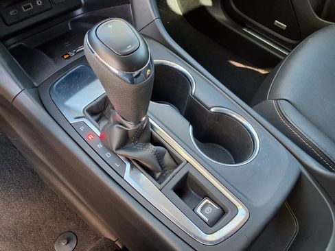 Used 2021 Chevrolet Equinox Premier image 25