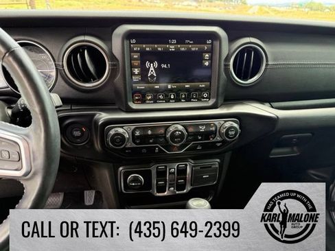 Used 2023 Jeep Wrangler Unlimited Sahara w/ Cold Weather Group AWD/4WD image 21