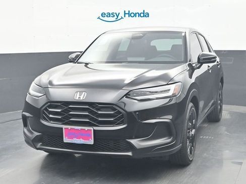 Used 2025 Honda HR-V Sport image 3