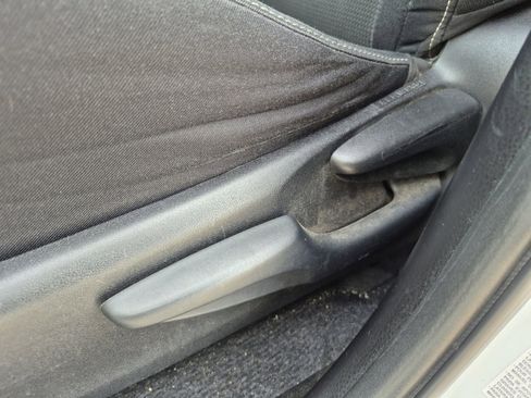 Used 2018 Toyota RAV4 XLE image 15