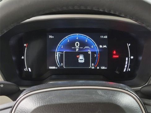 Used 2024 Toyota Corolla Cross XLE image 34