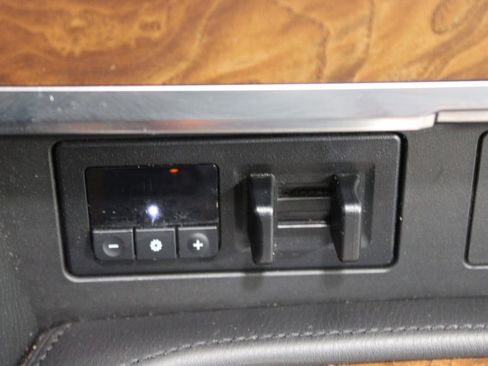 Used 2024 Nissan Armada SL image 49