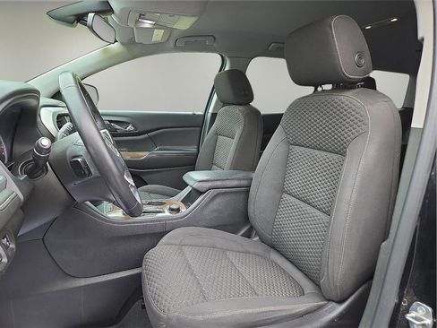 Used 2017 GMC Acadia SLE image 10