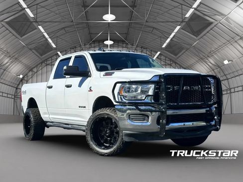 Used 2020 RAM 2500 Tradesman w/ Chrome Appearance Group AWD/4WD image 9