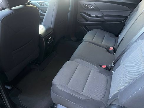 Used 2023 Chevrolet Traverse LT w/ LPO, Cargo Package FWD image 7