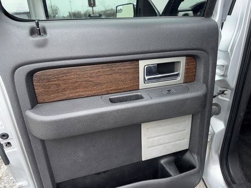 Used 2013 Ford F150 Lariat w/ Lariat Chrome Pkg image 11