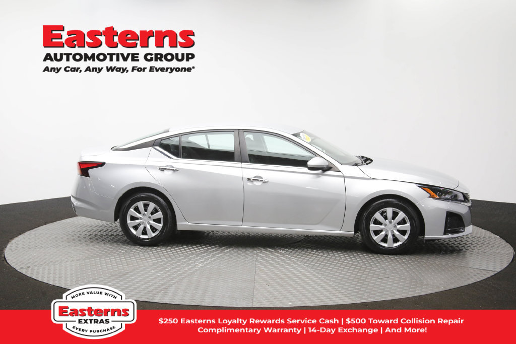 Used 2023 Nissan Altima 2.5 S FWD image 45