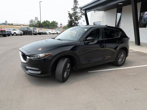 Used 2017 MAZDA CX-5 Touring w/ Preferred Equipment Package AWD/4WD image 7