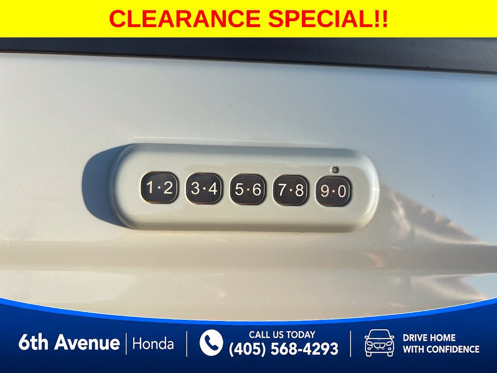 Used 2023 Ford Bronco Badlands w/ Sasquatch Package AWD/4WD image 24