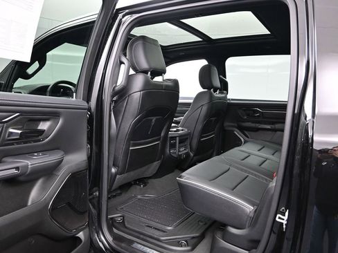 Used 2024 RAM 1500 Limited AWD/4WD image 24