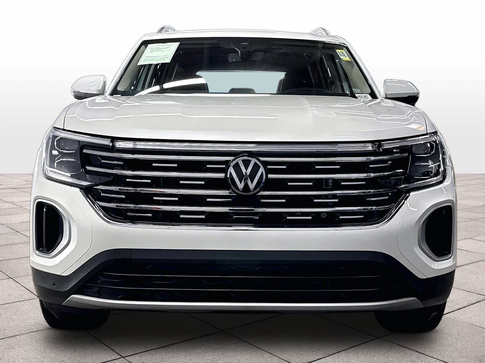 Used 2025 Volkswagen Atlas SEL AWD/4WD image 7