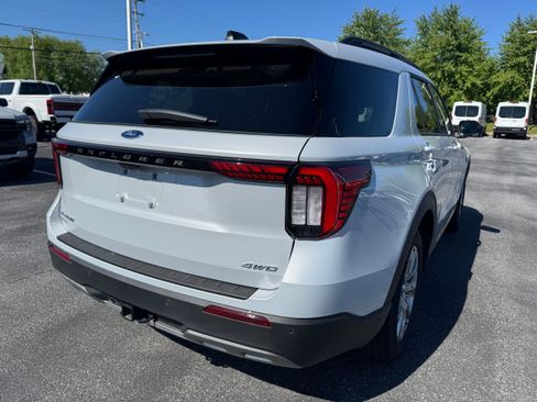 Used 2026 Ford Explorer Active w/ Active Comfort Package AWD/4WD image 5
