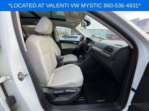 Used 2020 Volkswagen Tiguan SE w/ Panoramic Sunroof Package image 22