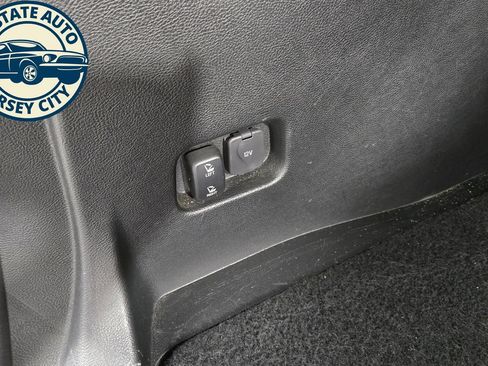 Used 2022 Ford Edge ST-Line AWD/4WD image 33