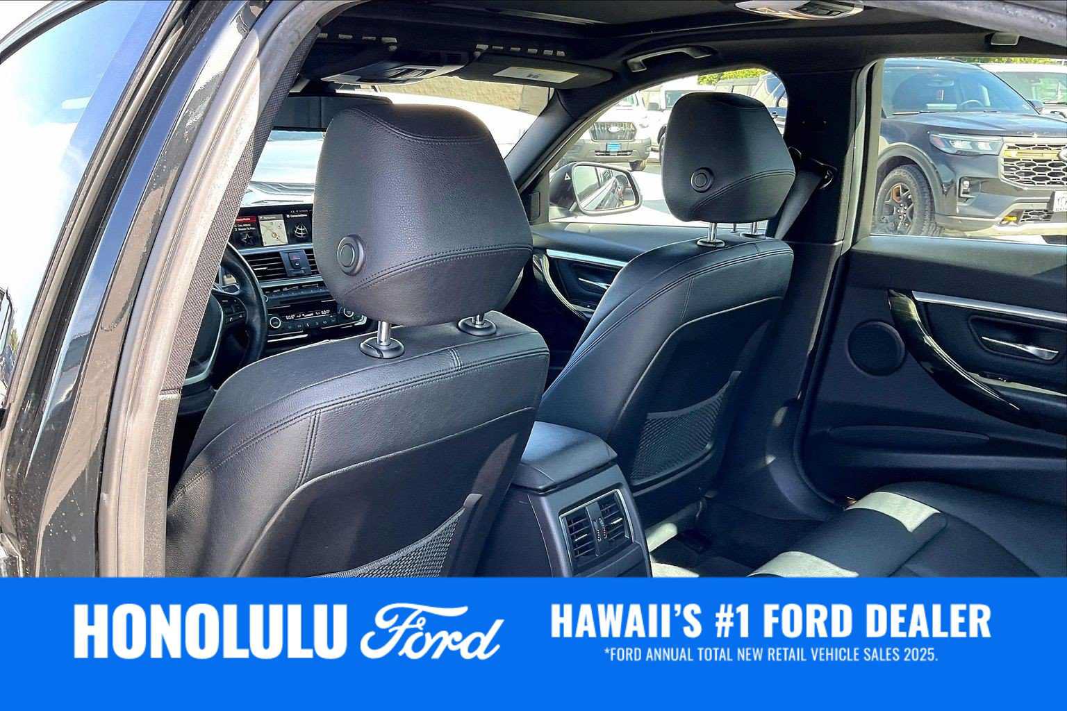 Used 2018 BMW 330i Sedan w/ Convenience Package RWD image 12