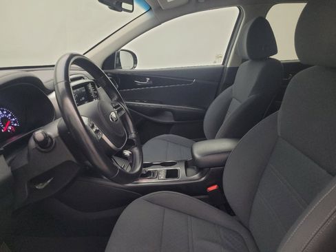 Used 2019 Kia Sorento AWD w/ LX Convenience Package image 17
