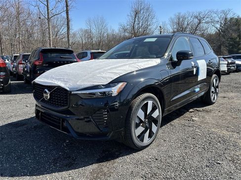 New 2025 Volvo XC60 T8 Plus w/ Protection Package Premier image 4