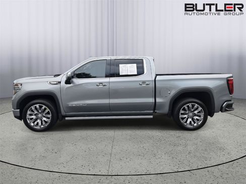 Used 2023 GMC Sierra 1500 Denali w/ Denali Reserve Package AWD/4WD image 11