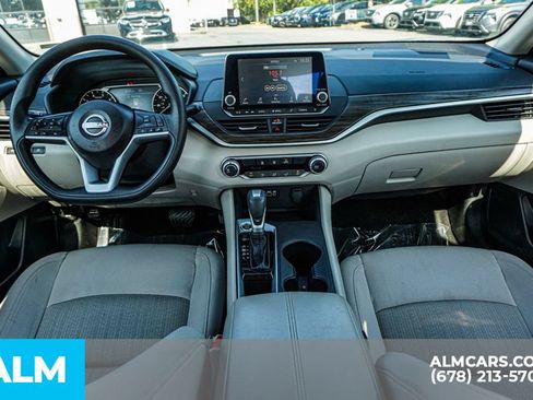 Used 2025 Nissan Altima 2.5 SV FWD image 24