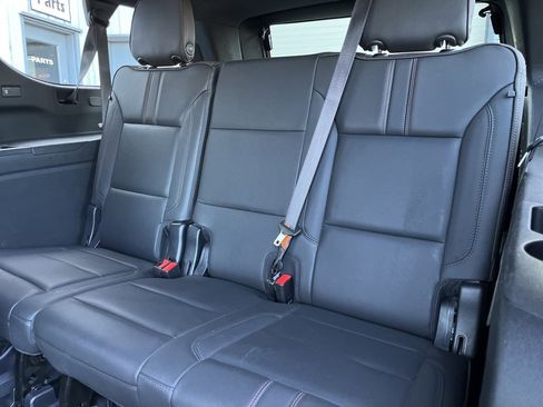 Used 2021 Chevrolet Suburban RST w/ Luxury Package image 42