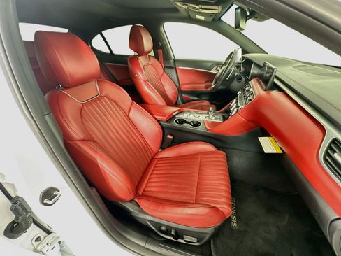 Used 2023 Genesis G70 2.0T w/ Sport Prestige Package RWD image 33