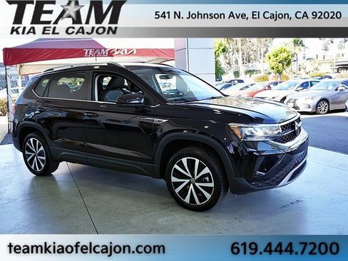 Used 2024 Volkswagen Taos SE image 9