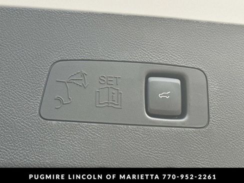 New 2026 Lincoln Corsair Premiere image 19