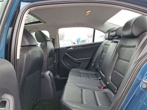 Used 2016 Volkswagen Jetta SEL w/ Lighting Package image 20