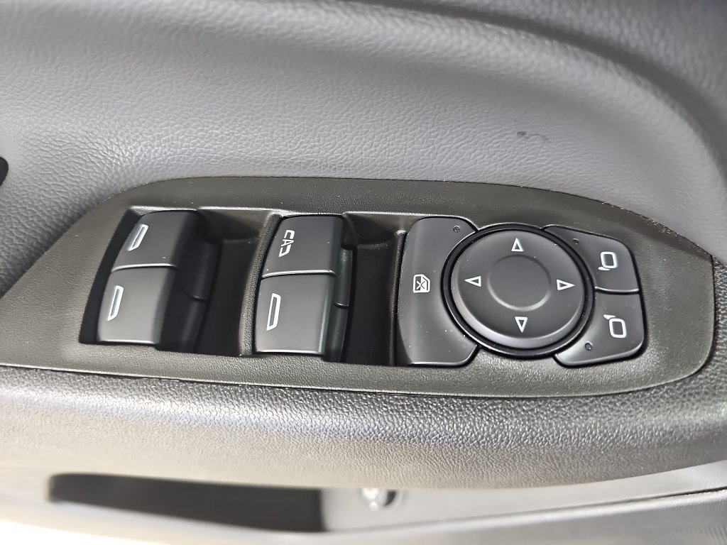Used 2024 Chevrolet Equinox LT AWD/4WD image 34