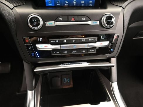 Used 2020 Ford Explorer ST w/ ST High-Performance Pack AWD/4WD image 17
