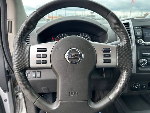 Used 2018 Nissan Frontier SV image 21