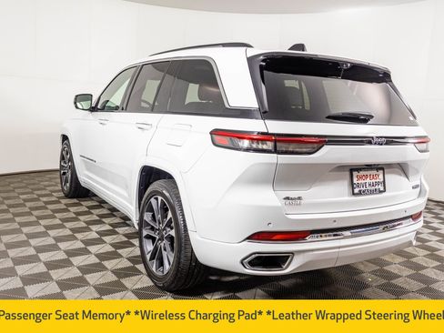 Used 2023 Jeep Grand Cherokee Overland w/ Adv Protech Group III image 21