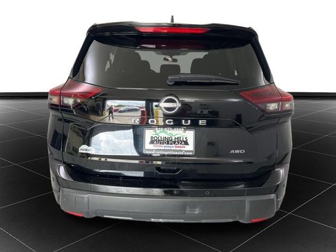 Used 2024 Nissan Rogue S AWD/4WD image 4