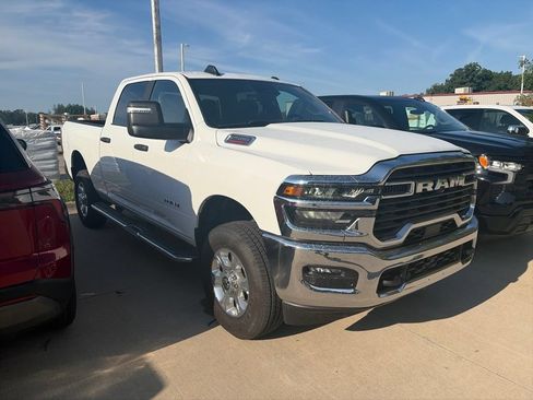 Used 2026 RAM 2500 Big Horn AWD/4WD image 4
