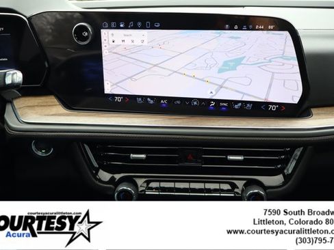 Used 2025 Chevrolet Tahoe High Country AWD/4WD image 17