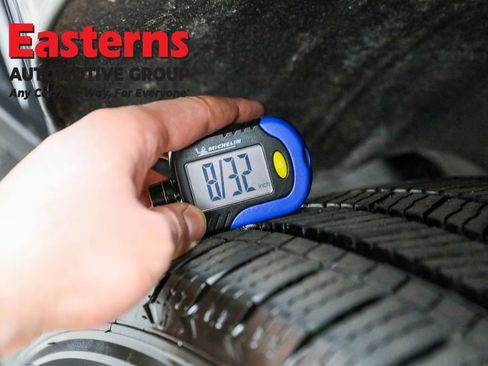 Used 2024 Chevrolet Suburban Premier image 30