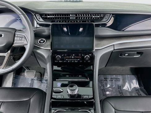 Used 2023 Jeep Grand Cherokee 4WD 4xe image 39