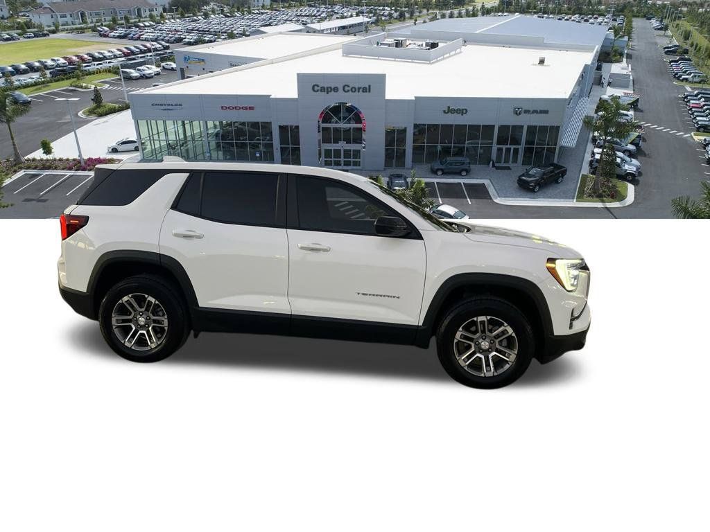Used 2026 GMC Terrain Elevation FWD image 4