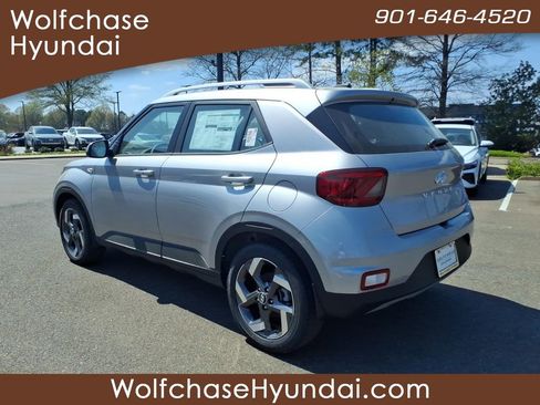 New 2026 Hyundai Venue SEL image 3