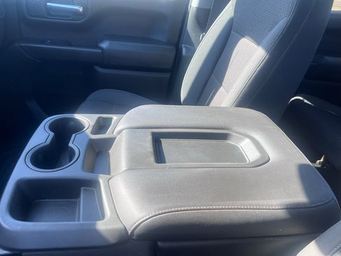 Used 2020 GMC Sierra 1500 4x4 Crew Cab w/ Sierra Value Package image 27