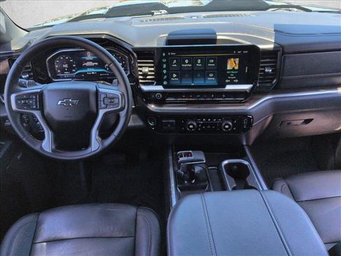 Used 2024 Chevrolet Silverado 1500 LT Trail Boss w/ Convenience Package II AWD/4WD image 16