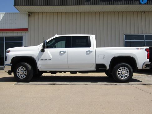 New 2026 Chevrolet Silverado 2500 LTZ w/ LTZ Plus Package AWD/4WD image 11