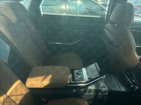 Used 2023 Audi S8 AWD/4WD image 8