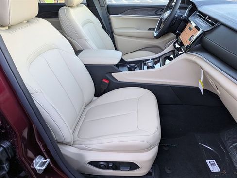 New 2026 Jeep Grand Cherokee Limited image 26