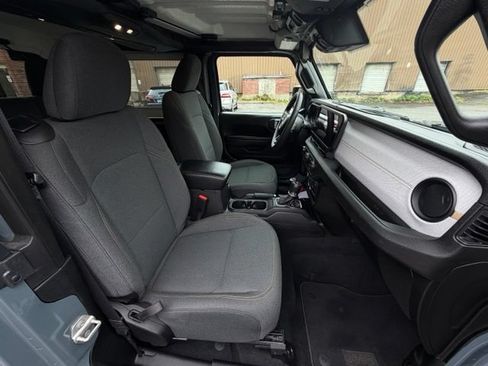 Used 2024 Jeep Wrangler Sport AWD/4WD image 13